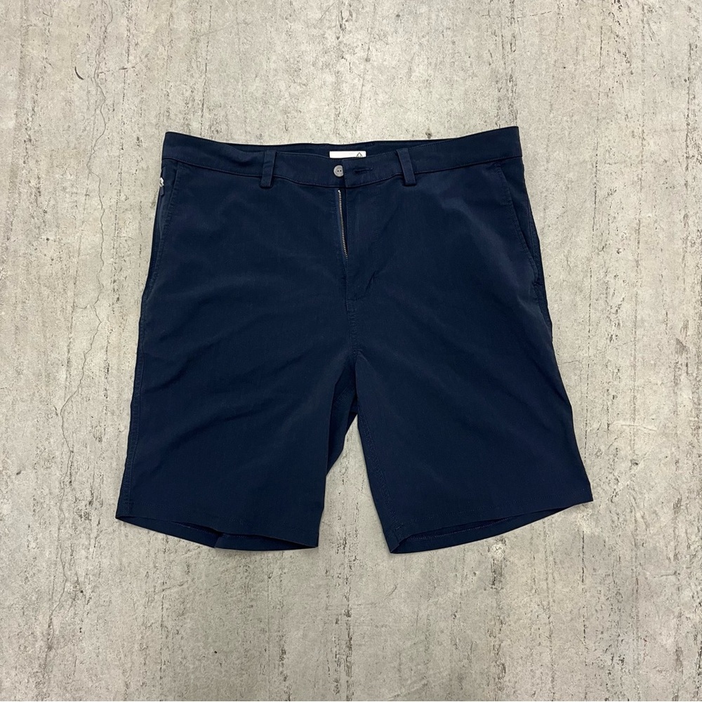 Tasc Performance Motion Tailored Fit 9” Shorts Navy Blue Lightweight 36 Bamboo